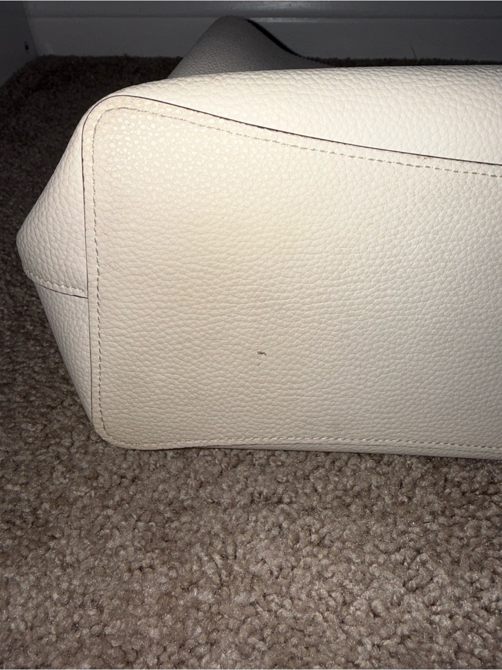Coach Town Bucket Bag in white with light brown interior - Picture 4 of 6